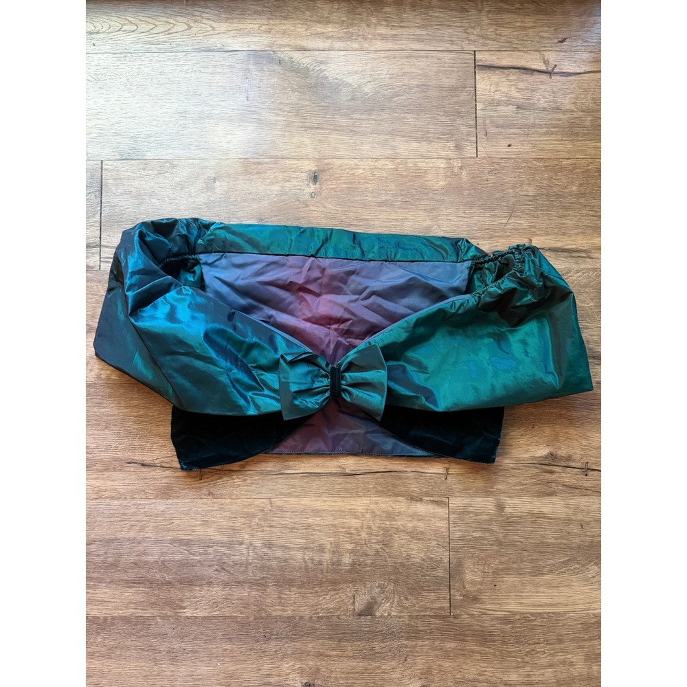 Emerald‎ Green Velvet Off Shoulder Bow Accent Crop Wrap - Picture 2 of 2